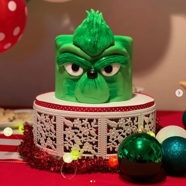 grinch face cake by Baked by Cookie